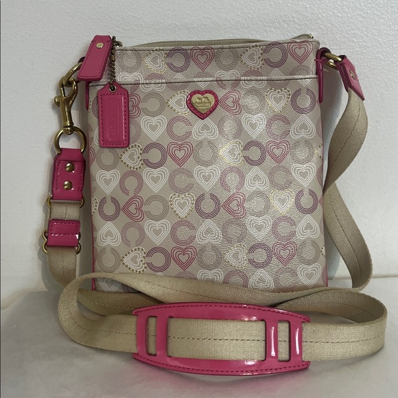 Coach Crossbody Heart Swingpack - Picture 3 of 17
